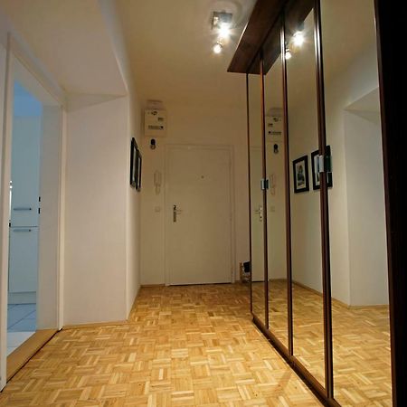 Apartment Close To Stephansdom Wina Bagian luar foto